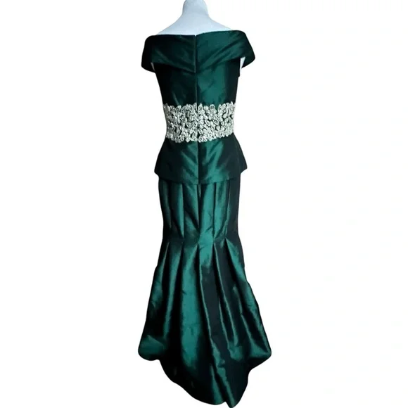 Womens Medium Formal Dress Green Long Gown crystal Holiday Party Maxi  Christmas - threedaughtersproperties.com